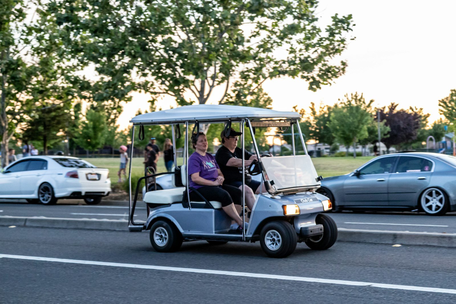 6-Passenger Electric Golf Carts: What to Know Before You Buy