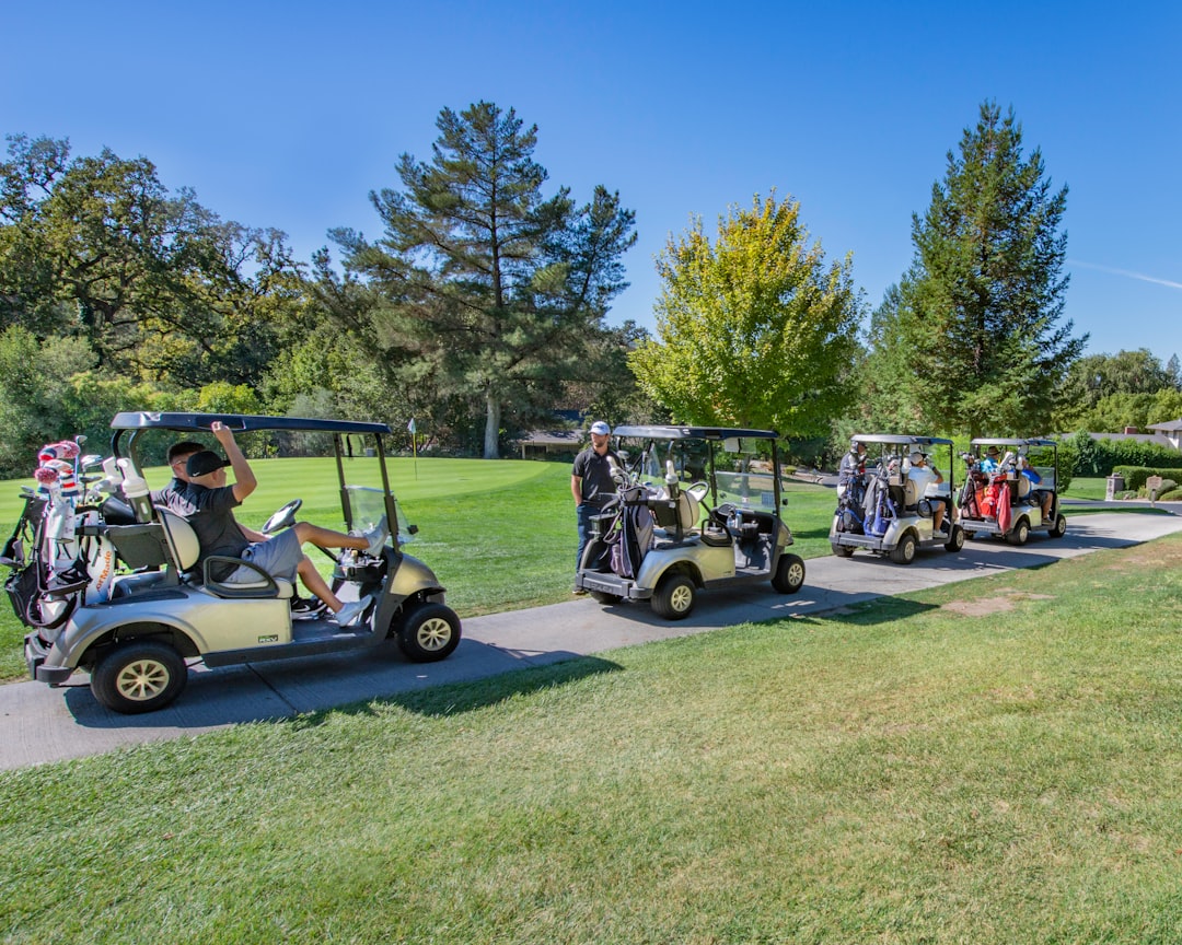 Lithium vs. Lead Acid Golf Cart Batteries: What Dealers and Buyers Need to Know